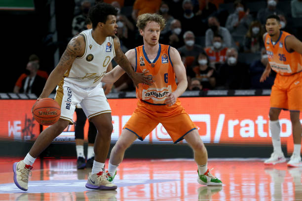 而巴莱巴正 而巴莱巴正