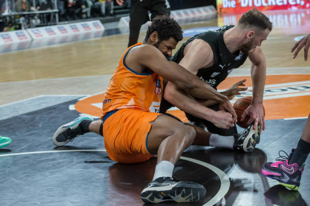 高压进攻的 高压进攻的