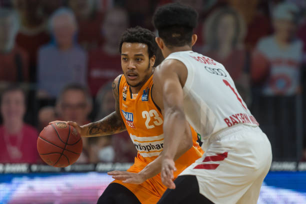 8次助攻 8次助攻